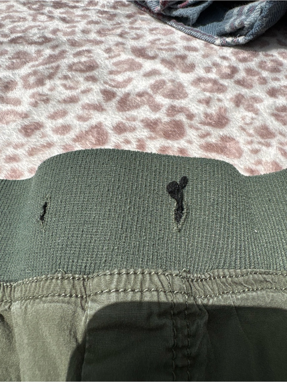 Palm Rio Olive Green Capri Pants Size Medium - Picture 2 of 9